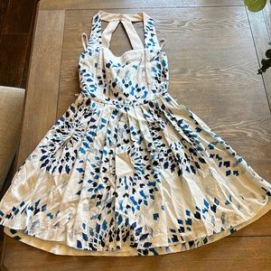 Size 00 White House Black Market dress